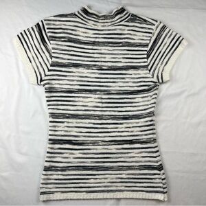 Fashion Bug - Black and White - Women’s Short Sleeve Sweater - Vintage -Size Unk